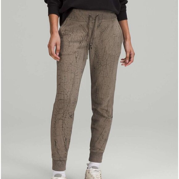 Lululemon Warm Down Jogger Thread Dye Rover Black 7/8 Length Size 0 - Picture 1 of 12